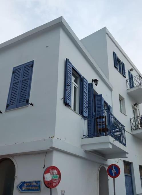 Gyzi 'S House Apartment Тинос Екстериор снимка